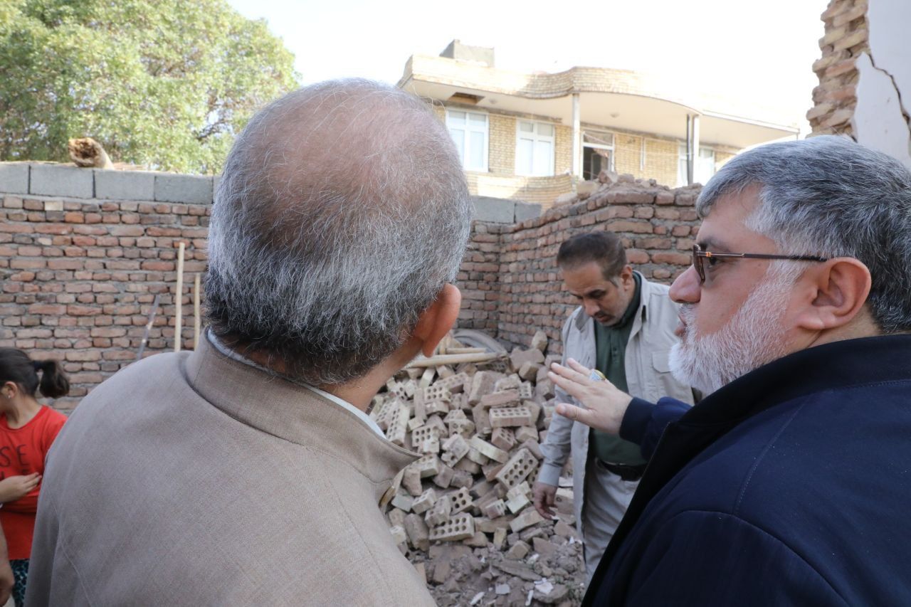 آلبوم تصویری / حضور وزیر کشور در مناطق زلزله زده شهرستان خوی