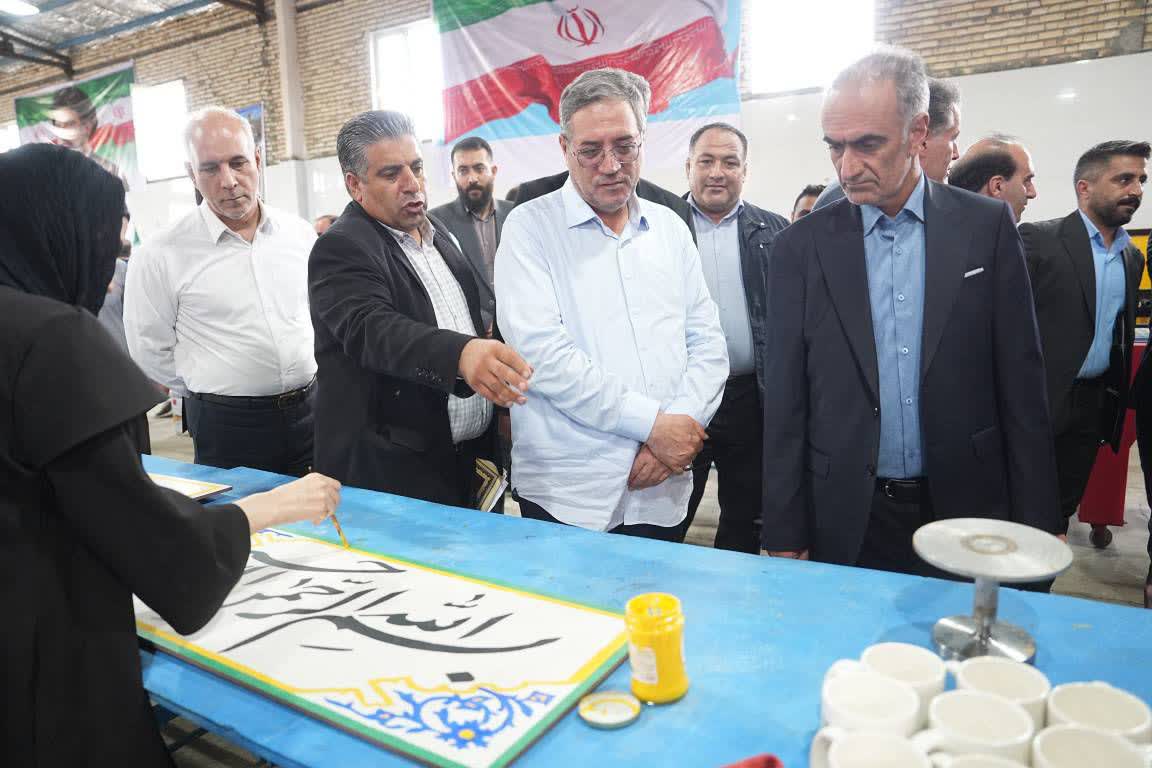 برگزاری آیین افتتاح کارگاه صنایعدستی، سفال و سرامیک در چالدران + تصاویر