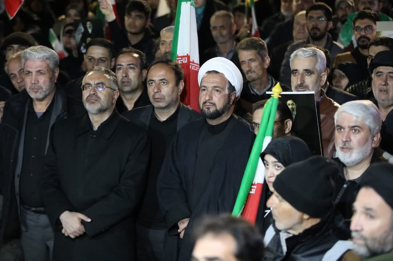 مرور اتحاد و انسجام مردم ارومیه هر شب در تجمع شبانه