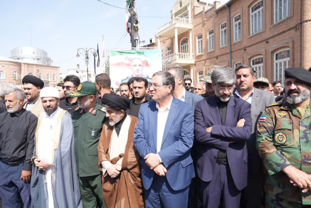 تشییع پیکر مطهر شهید جواد نارنجی در ارومیه + تصاویر