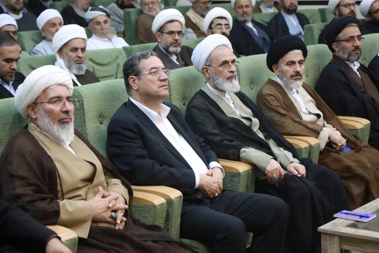 آلبوم تصویری / برگزاری نشست مدیر حوزههای علمیه کشور با علمای ادیان و مذاهب آذربایجانغربی