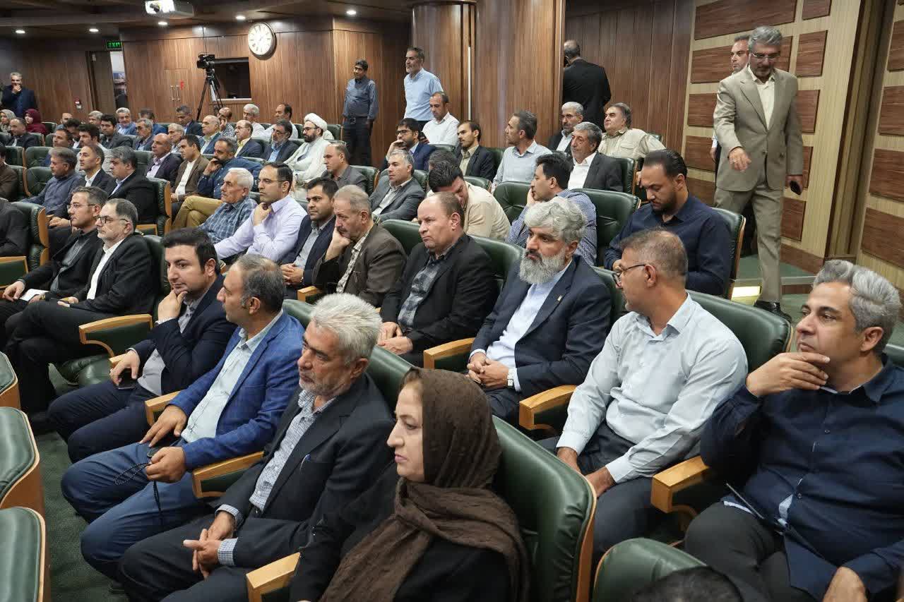 آلبوم تصویری / برگزاری آیین تکریم بازنشستگان استانداری، فرمانداریها و بخشداریهای آذربایجانغربی