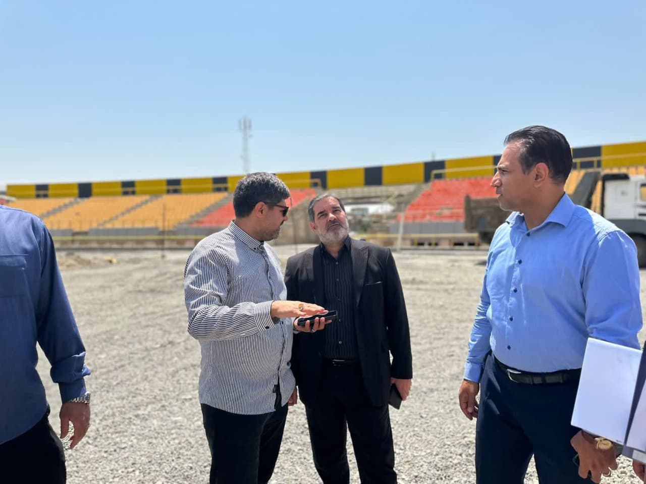 بازدید معاون هماهنگی امور عمرانی استاندار آذربایجانغربی از ورزشگاه 15 هزار نفری شهید باکری ارومیه + تصاویر