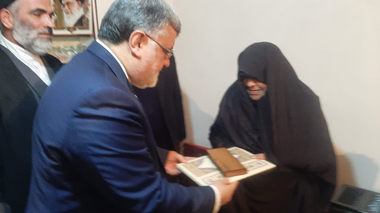 آلبوم تصویری / دیدار استاندار آذربایجانغربی با خانواده شهید رحیم صحابی
