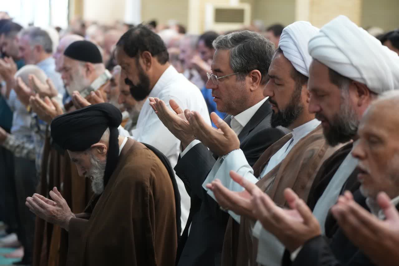 آلبوم تصویری / حضور استاندار آذربایجانغربی در آیین نماز جمعه ارومیه