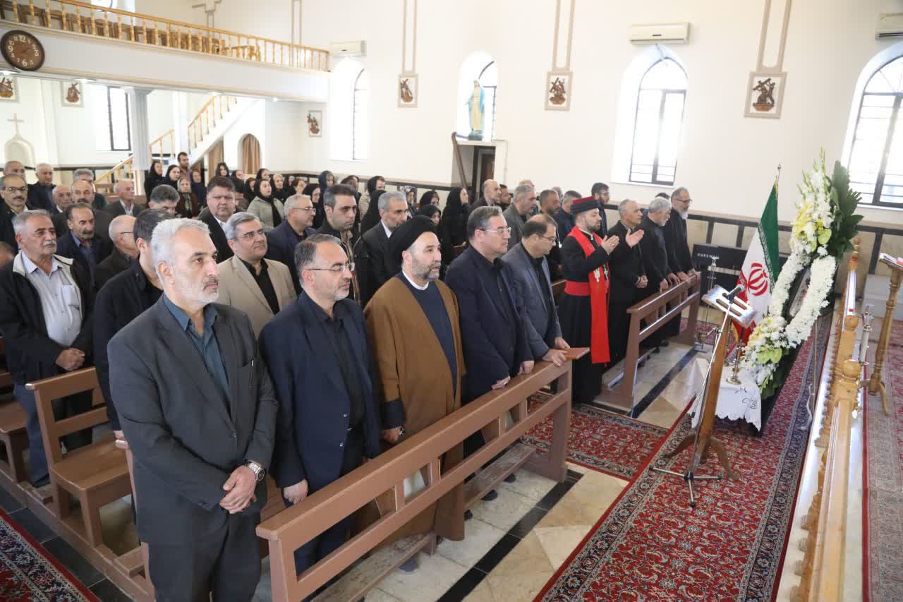 برگزاری مراسم چهلمین روز شهادت رهبر معظم انقلاب در کلیسای کاتولیک آشوری و کلدانی ارومیه + تصاویر