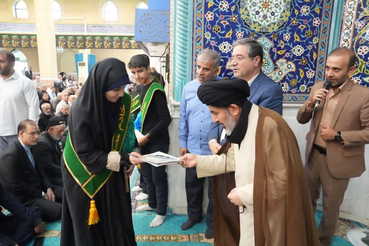 حضور استاندار آذربایجانغربی در آیین نماز جمعه ارومیه + تصاویر