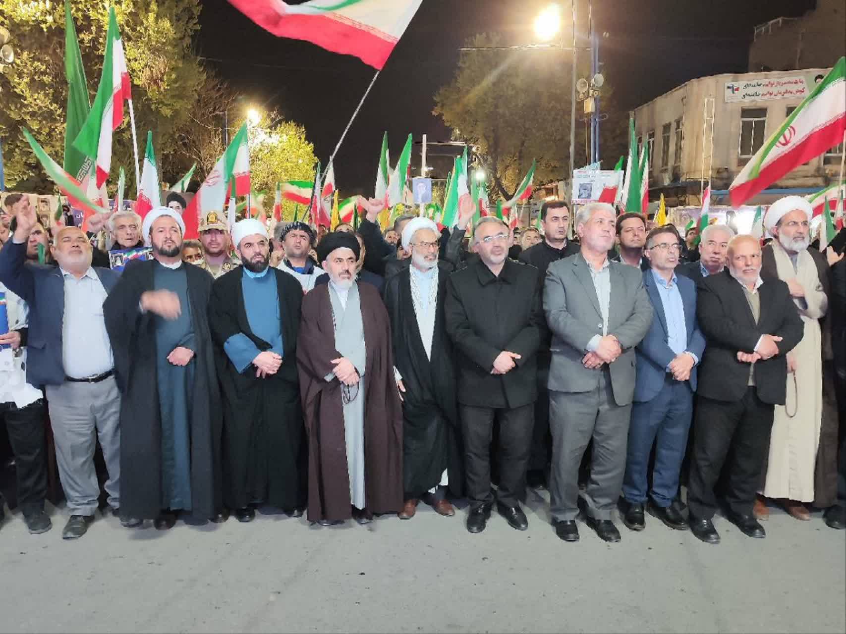 تداوم حضور آگاهانه مردم در اولین شب اردیبهشت ماه/ ارومیه یکپارچه و متحد