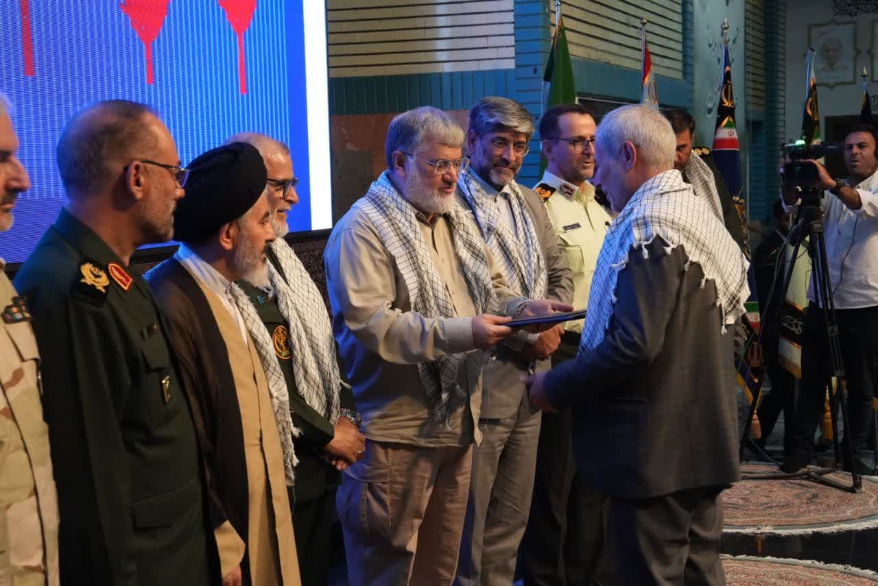 آلبوم تصویری / حضور استاندار آذربایجانغربی در همایش تجلیل از پیشکسوتان و فعالان دفاع مقدس و مقاومت