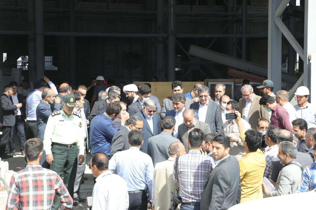 بازدید استاندار آذربایجانغربی از روند احداث کارخانه تولید سیلیکون + تصاویر