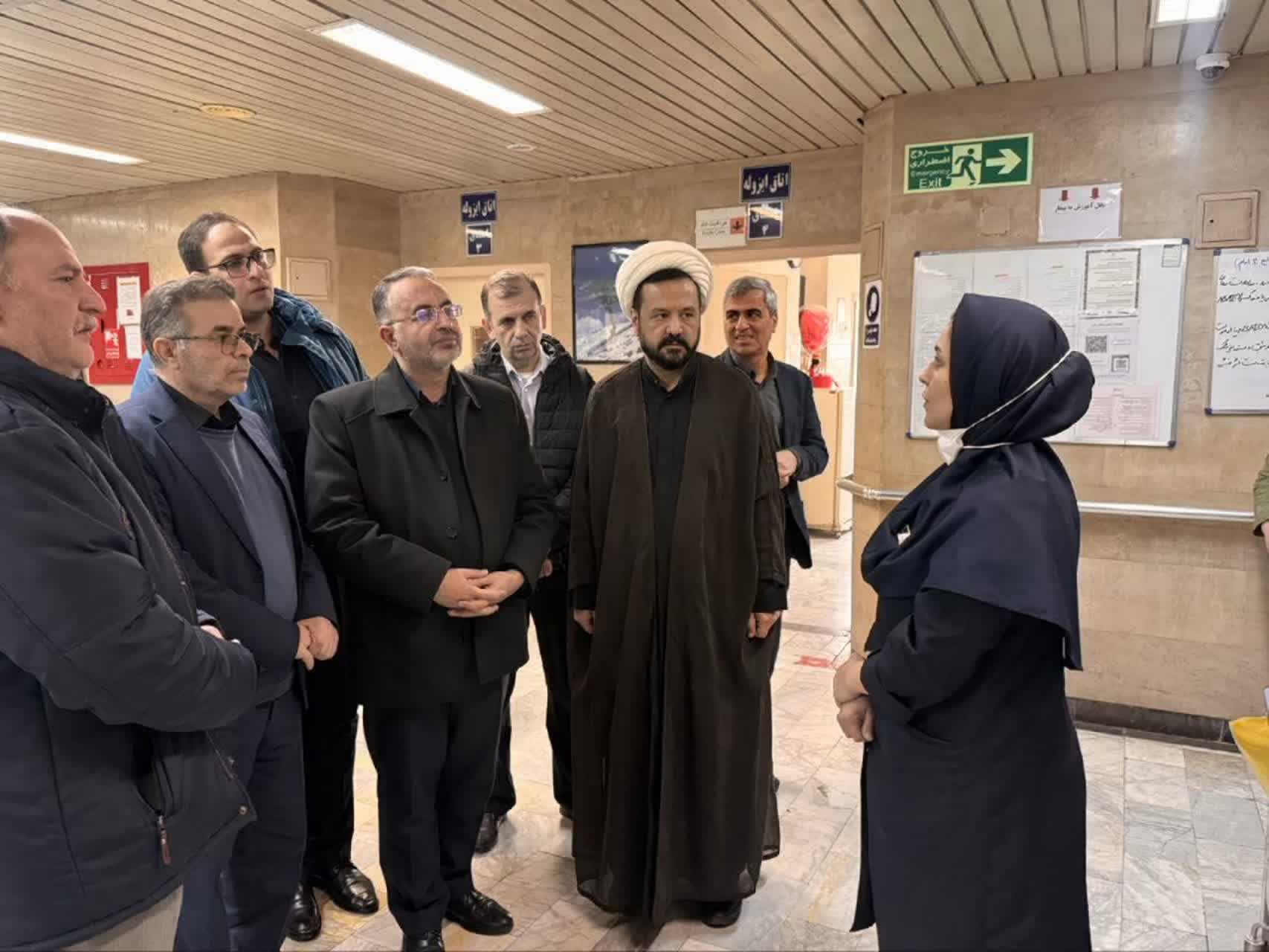 حضور معاون استاندار آذربایجان‌غربی در مرکز آموزشی و درمانی امام خمینی(ره) و تجلیل از تلاشگران عرصه سلامت و درمان
