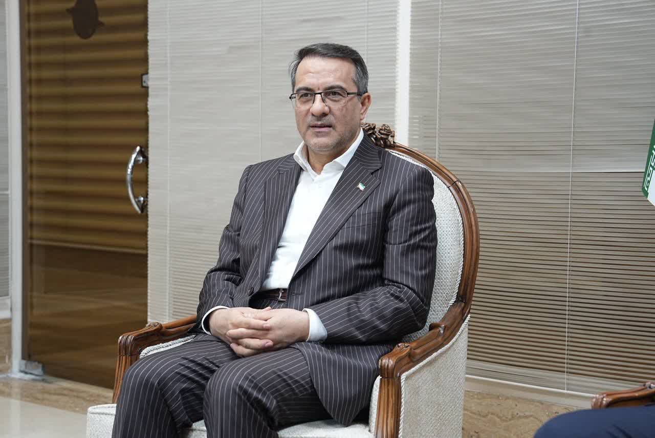 آغاز سفر معاون رئیسجمهور و رئیس سازمان اداری و استخدامی کشور به آذربایجانغربی + تصاویر