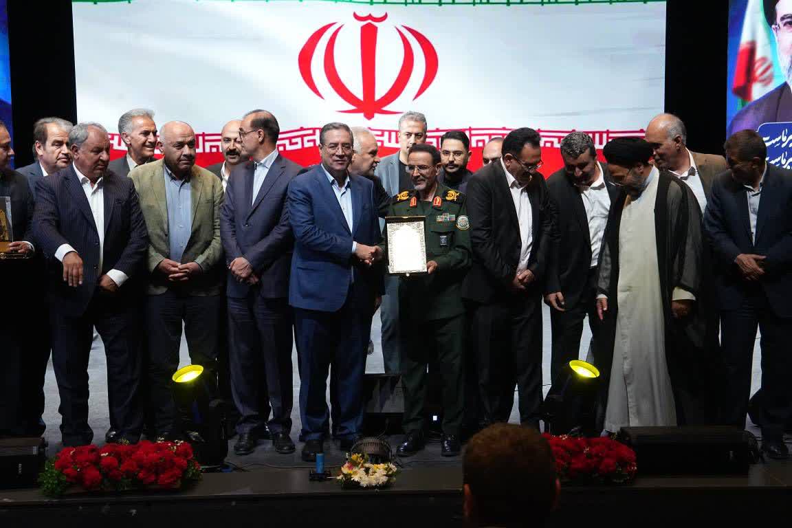 آلبوم تصویری / تجلیل از جهادگران صنعت و معدن آذربایجان‌غربی