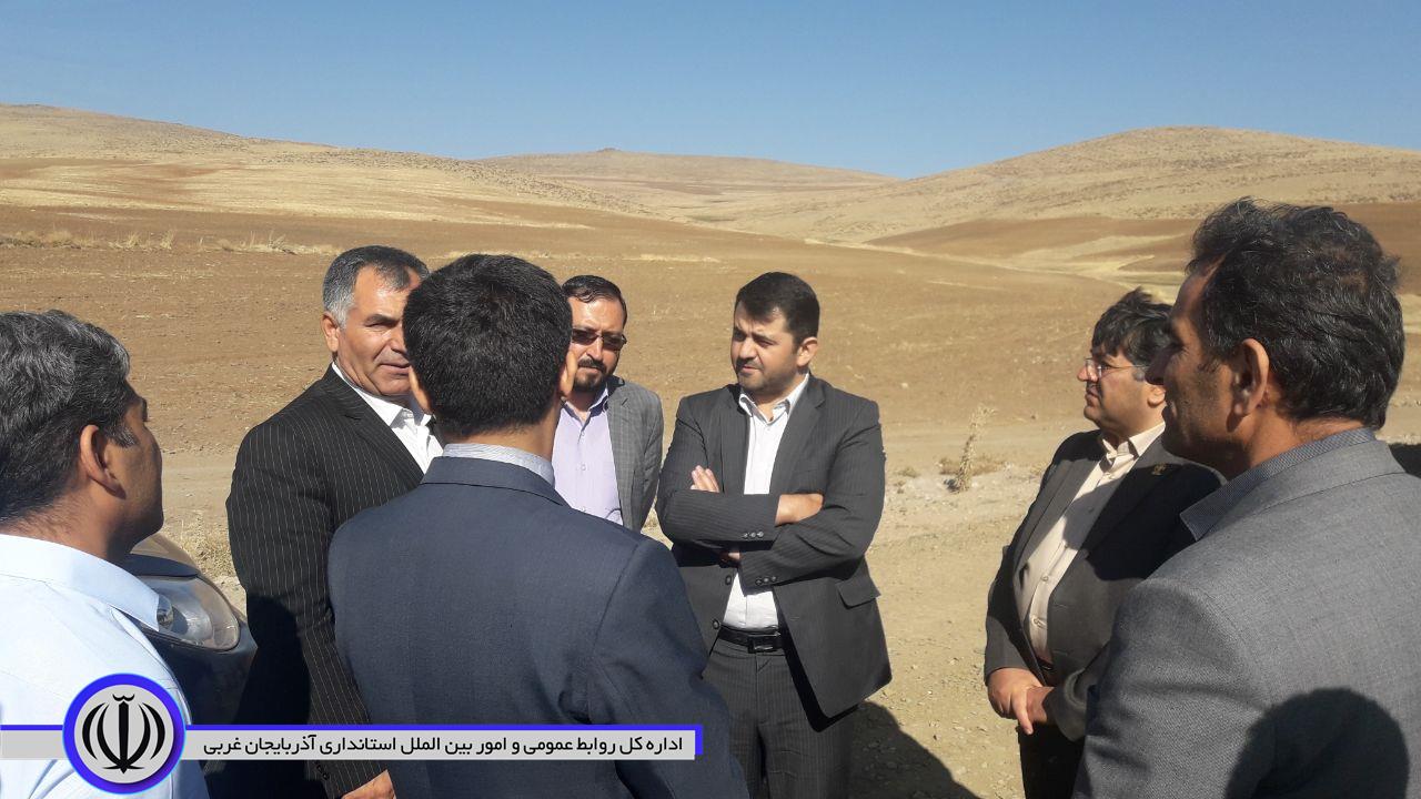 بازدید معاون هماهنگی امور عمرانی استانداری آذربایجان غربی از پروژههای راهسازی و جمع آوری پسماند شهرستان میاندوآب