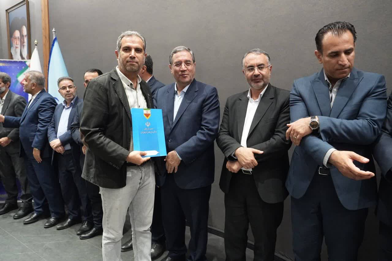 آلبوم تصویری / تجلیل از قهرمانان و ورزشکاران ناشنوای آذربایجان‌غربی