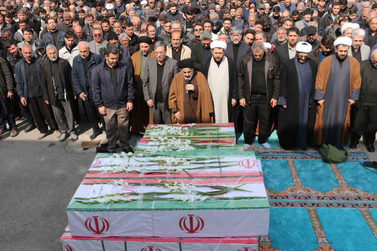 تشییع پیکر شهدای جنگ رمضان در ارومیه + تصاویر