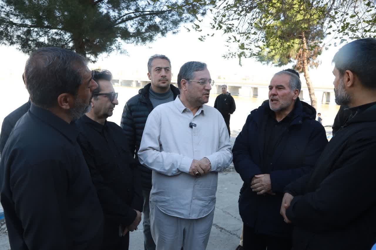 حضور میدانی و بازدید استاندار آذربایجان‌غربی از جریان انتقال آب از رودخانه‌های حوضه آبریز به دریاچه ارومیه + تصاویر