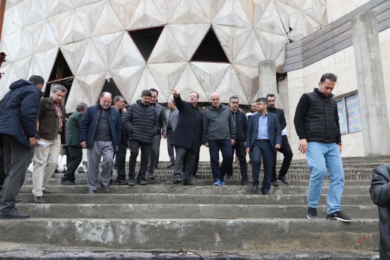 بازدید معاون رئیس‌جمهور و استاندار آذربایجان‌غربی از روند تکمیل پروژه بیمارستان 450 تخت‌خوابی ارومیه + تصاویر