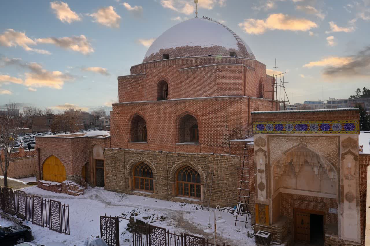 بازدید استاندار آذربایجان‌غربی از مسجد جامع ارومیه + تصاویر