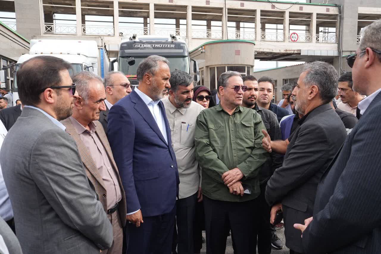بازدید استاندار آذربایجانغربی و هیئت رئیسه کمیسیون عمران مجلس از گمرک و پایانه مرزی بازرگان + تصاویر
