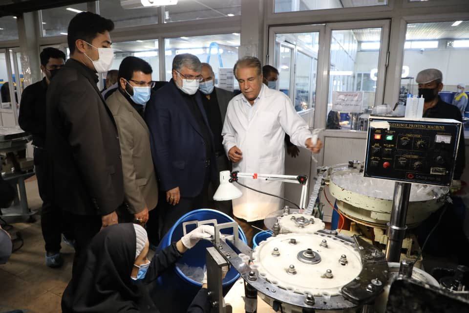 آلبوم تصویری / بازدید استاندار آذربایجان غربی از شرکت های اطلس سرنگ و الماس فیلم آذربایجان و گلناب ارومیه