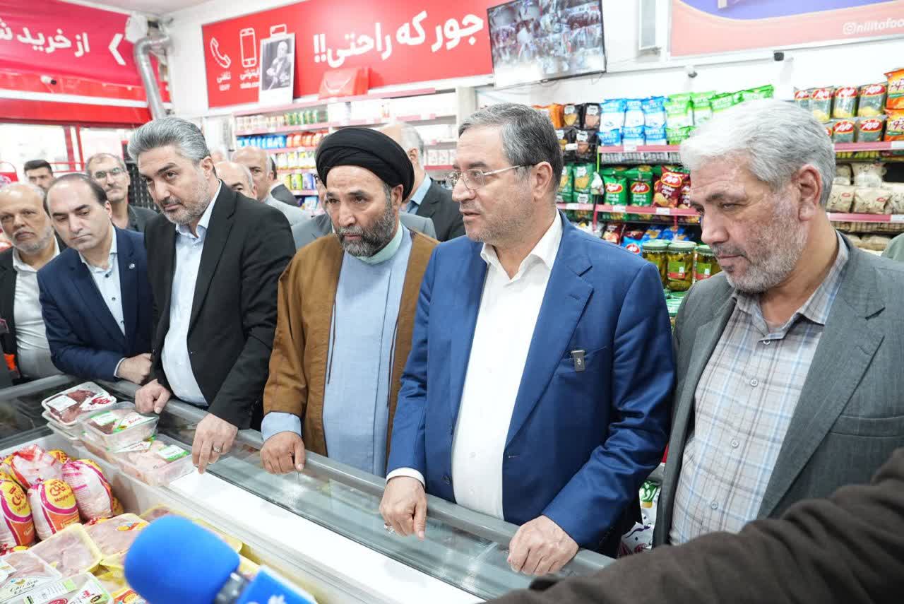 آلبوم تصویری / بازدید استاندار آذربایجانغربی از بازار و فروشگاههای ارومیه