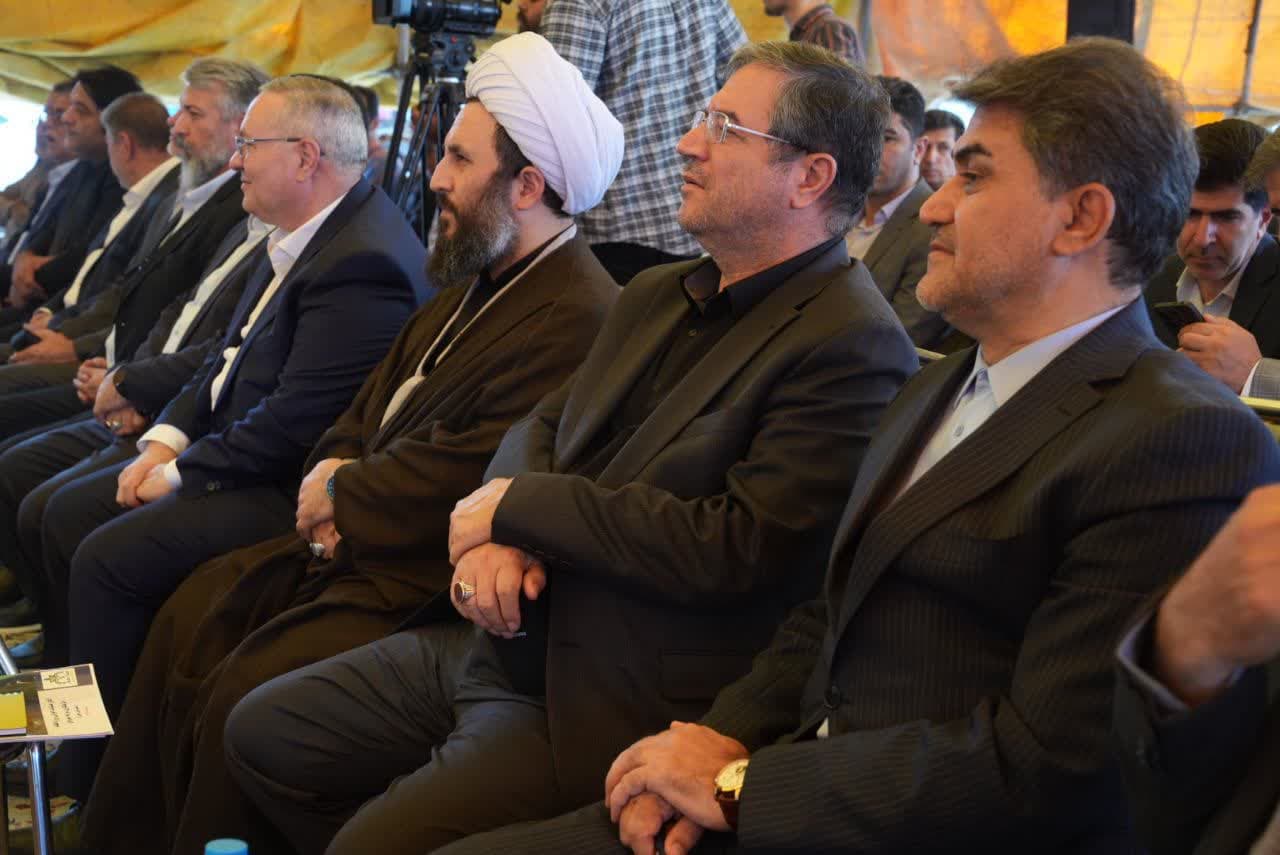 آغاز عملیات اجرایی پروژه گلخانه 50 هکتاری مزرعه مهر وطن در شهرستان خوی + تصاویر