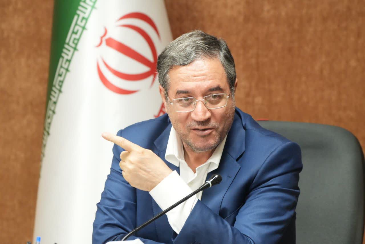 برگزاری نشست اعضای هیئت فوتبال و تیم نود ارومیه با استاندار آذربایجانغربی + تصاویر