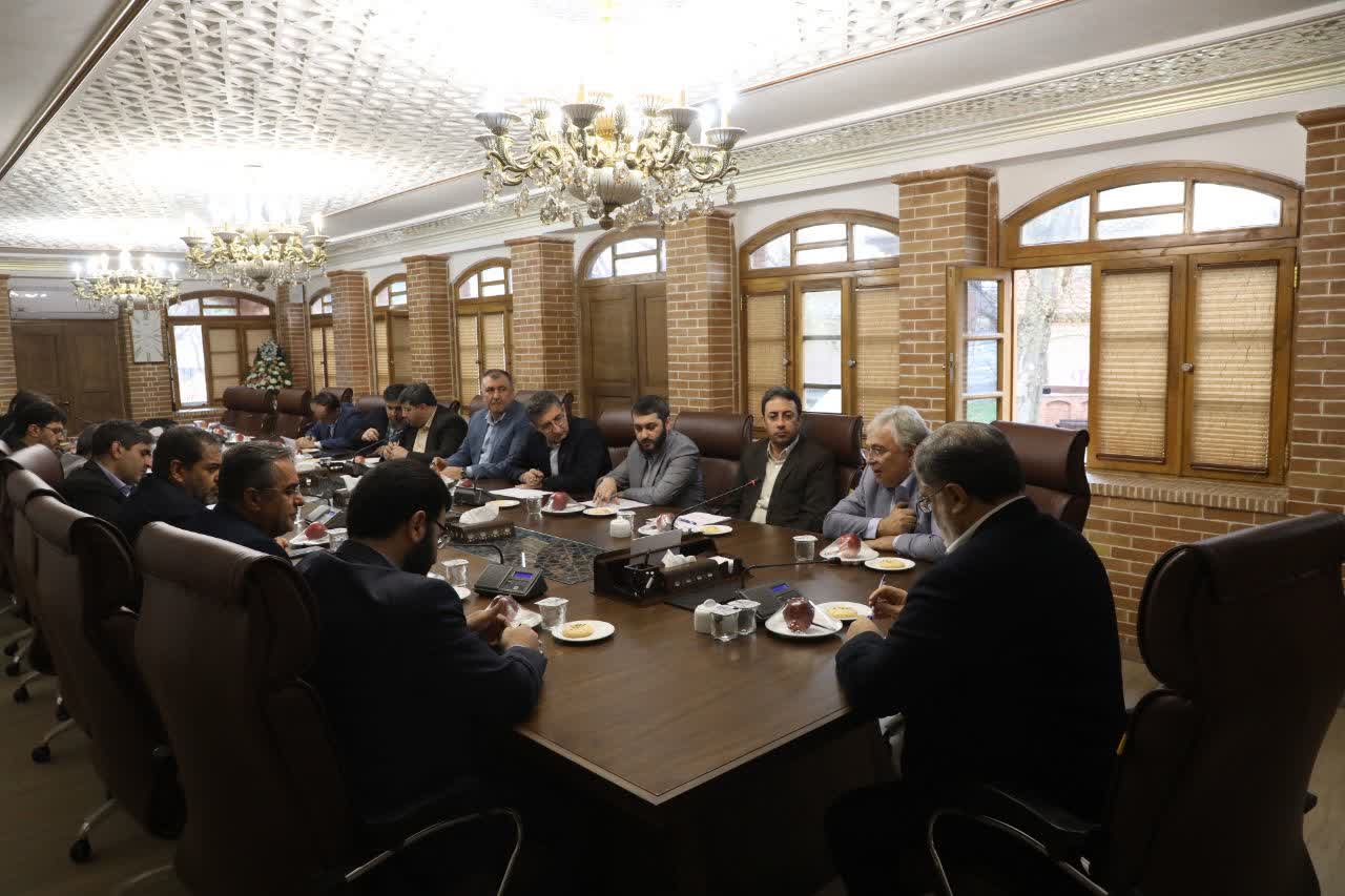 آلبوم تصویری / بازدید استاندار آذربایجان غربی از دو شرکت تولیدی و صنعتی در ارومیه