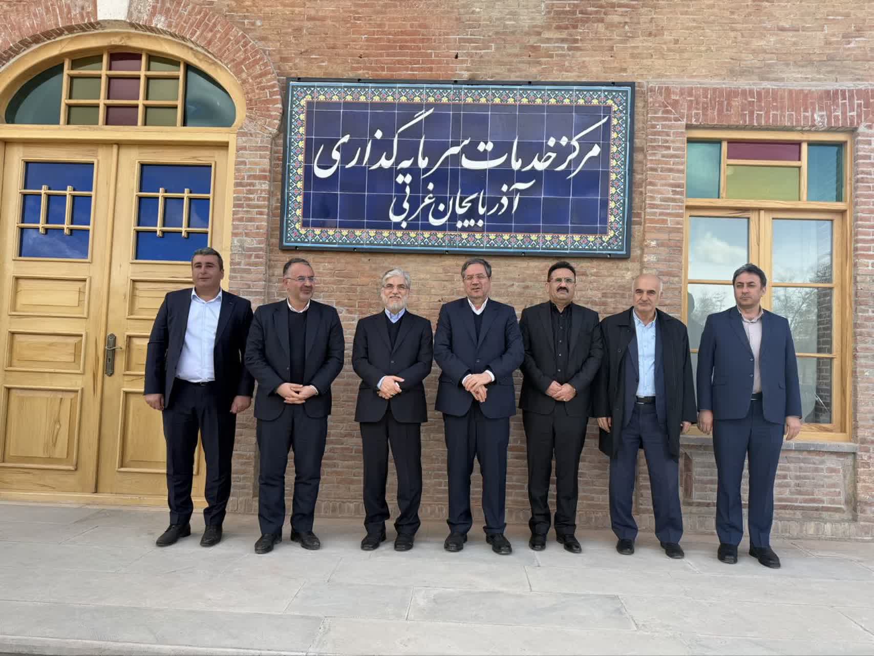 بازدید وزیر علوم و استاندار آذربایجان‌غربی از عمارت خورشید ارومیه + تصاویر