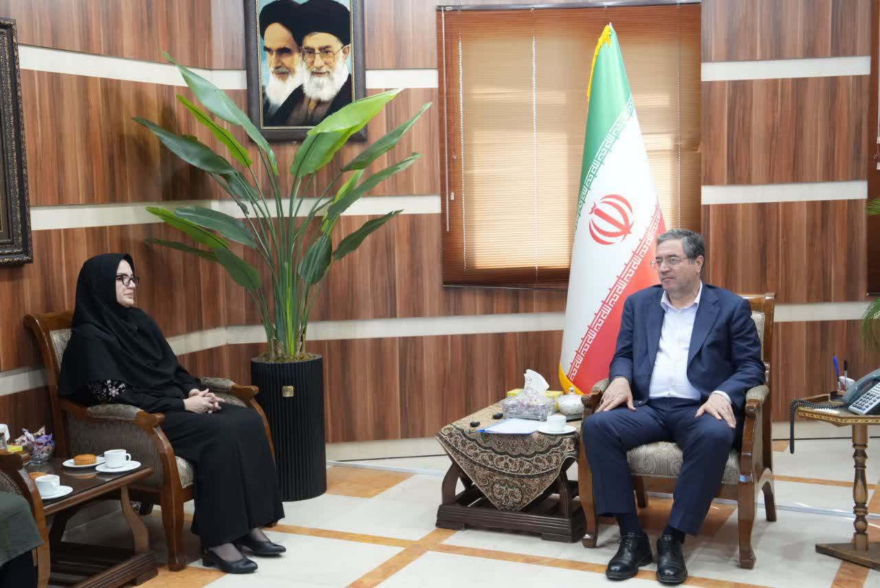 دیدار دبیرکل نهاد کتابخانههای عمومی کشور با استاندار آذربایجانغربی + تصاویر