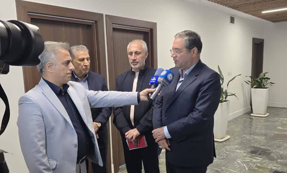 از دید دولت فرمانده استان استاندار است