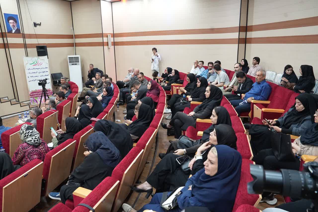 آلبوم تصویری / خانه مطبوعات میزبان گفتوگوی استاندار آذربایجانغربی با خبرنگاران