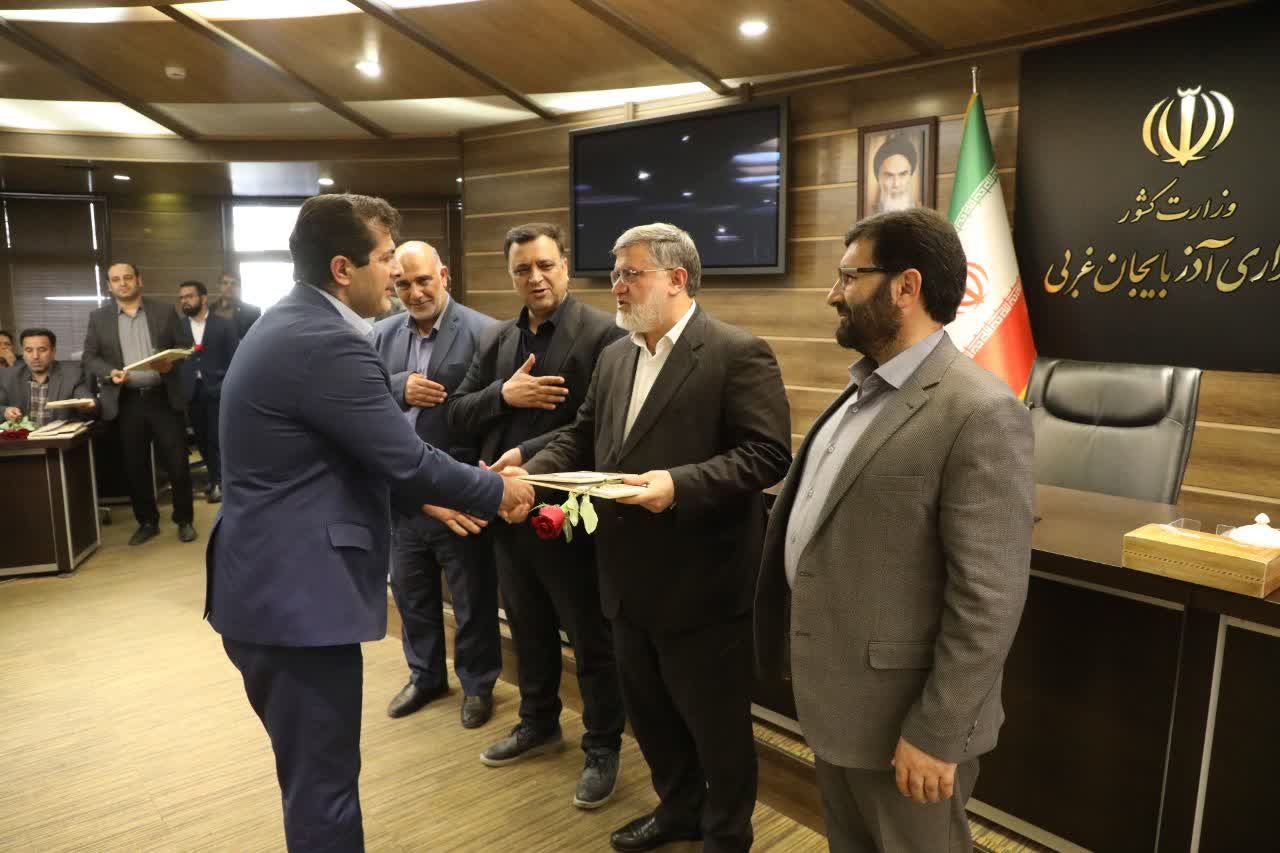 آلبوم تصویری / دیدار استاندار آذربایجانغربی با نمایندگان تشکلها و انجمن های کارگری استان