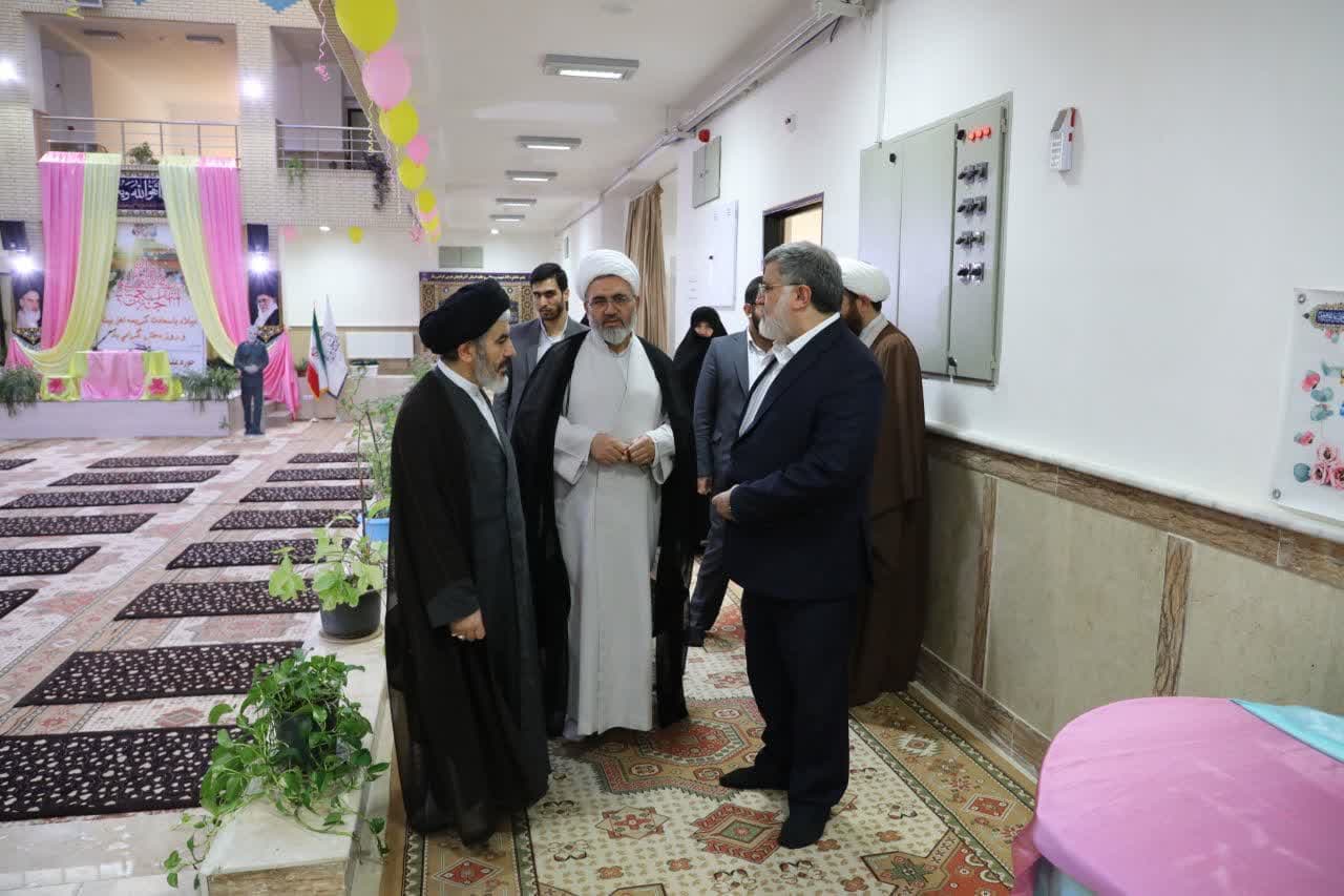آلبوم تصویری / بازدید استاندار آذربایجانغربی از حوزه علمیه ریحانه الرسول