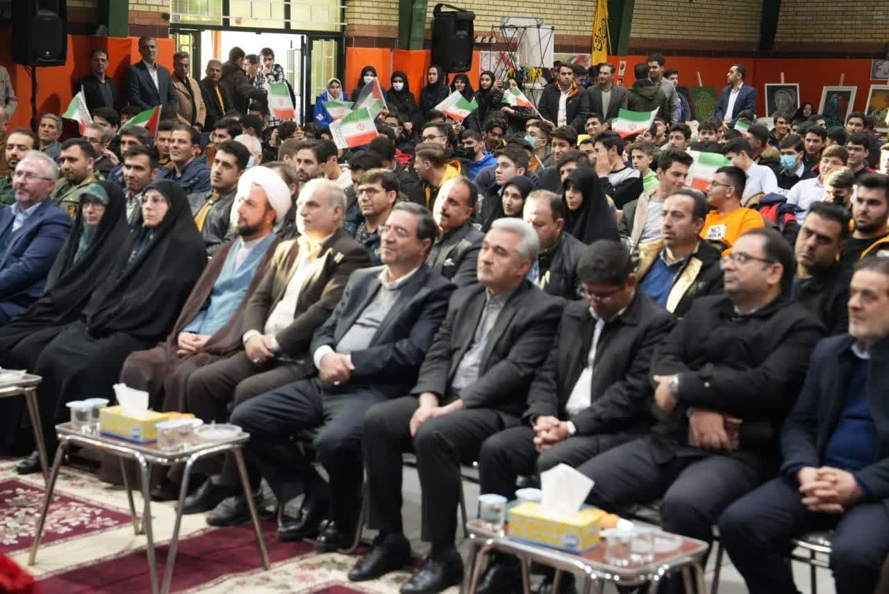 زنگ انقلاب با حضور استاندار آذربایجان غربی نواخته شد + تصاویر
