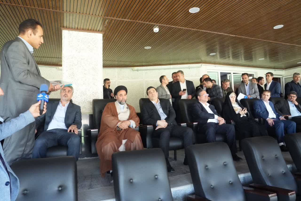 بازدید وزیر ورزش و جوانان از ورزشگاه 15 هزار نفری شهید باکری ارومیه + تصاویر