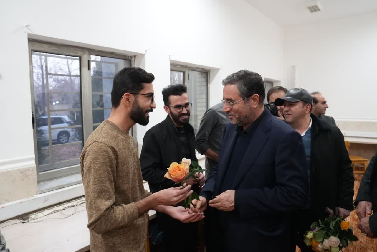 آلبوم تصویری / حضور استاندار آذربایجان غربی در خوابگاه های دانشجویی دانشگاه ارومیه