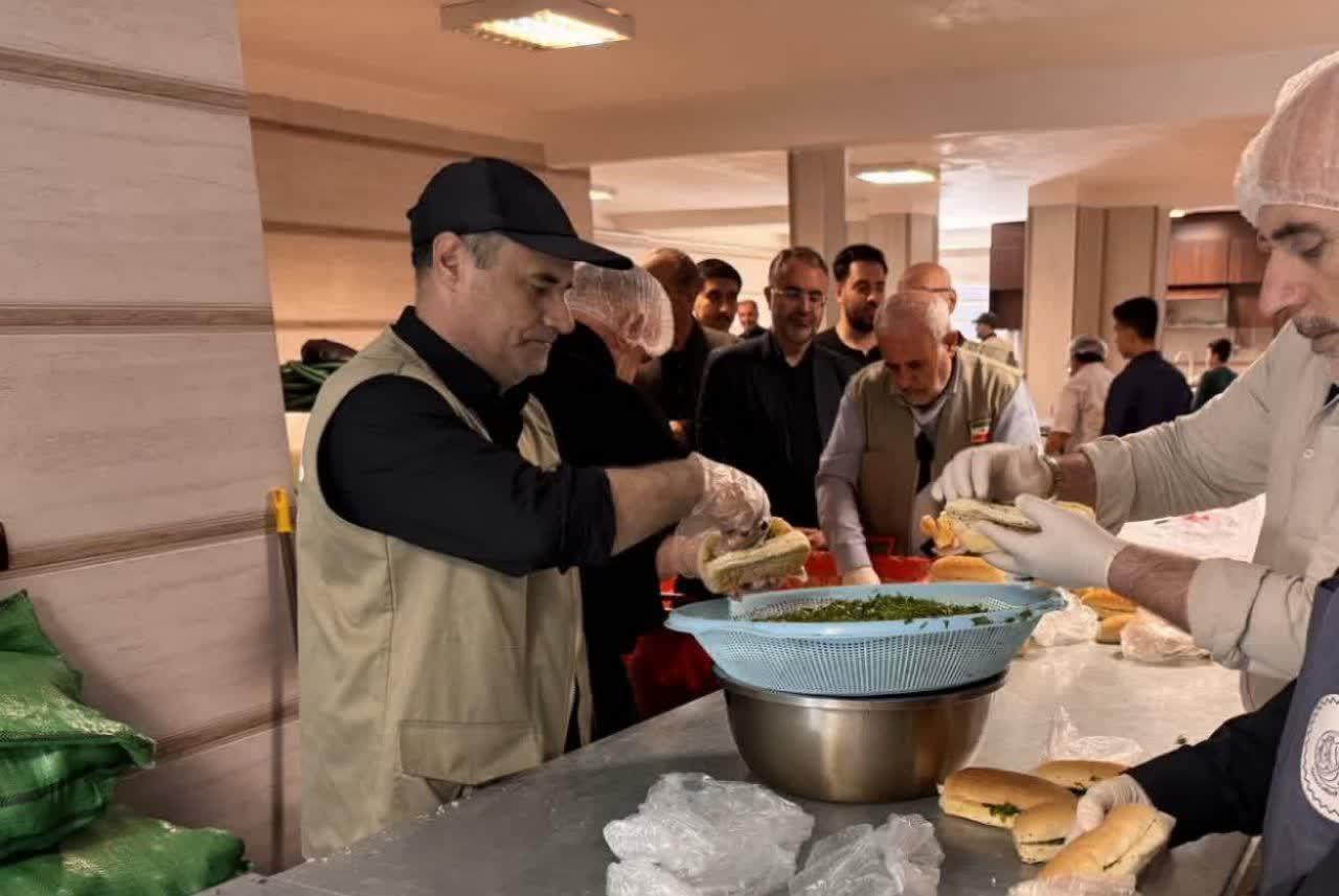 بازدید معاون استاندار آذربایجان‌غربی از اقدامات موکب‌های گروه‌های جهادی و مردمی