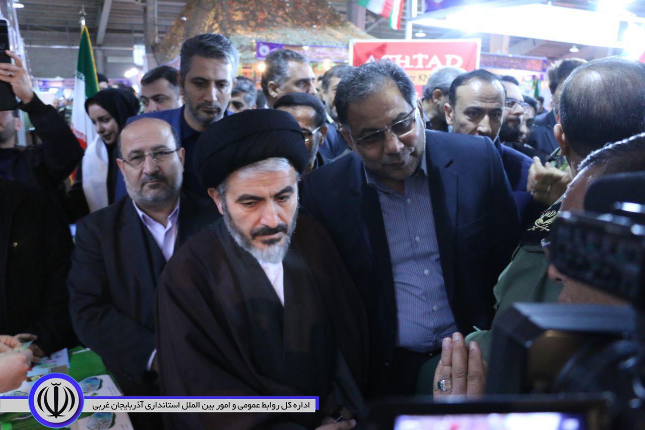 افتتاح نمایشگاه دستاوردهای چهل ساله انقلاب اسلامی + آلبوم تصویری