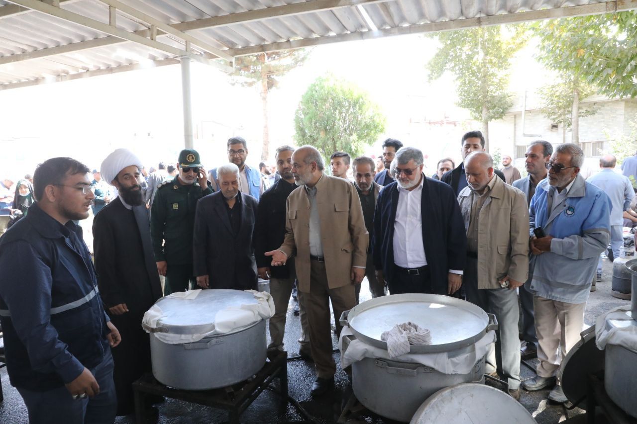 آلبوم تصویری / حضور وزیر کشور در مناطق زلزله زده شهرستان خوی