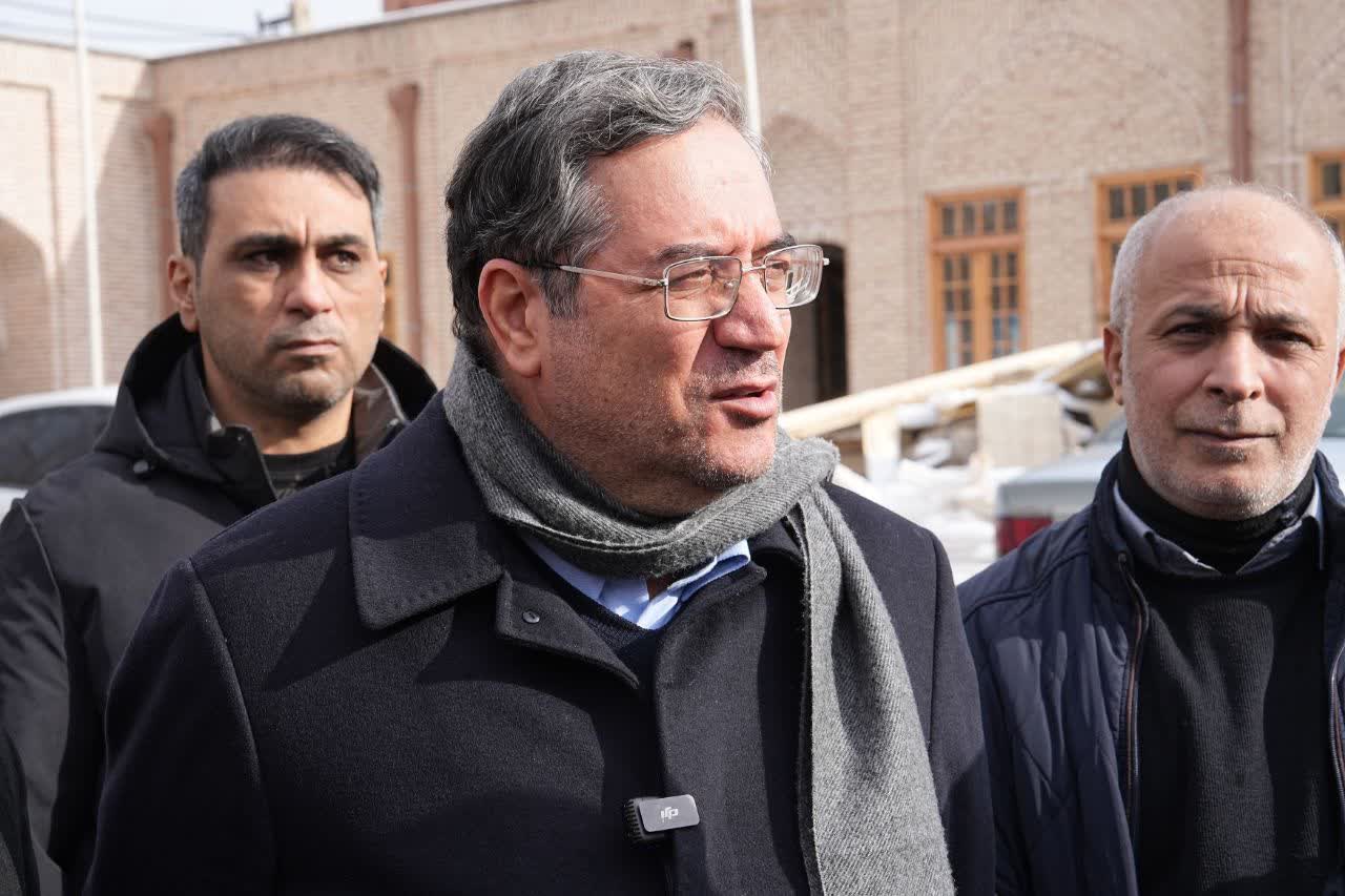 بازدید استاندار آذربایجان‌غربی از مسجد جامع ارومیه + تصاویر