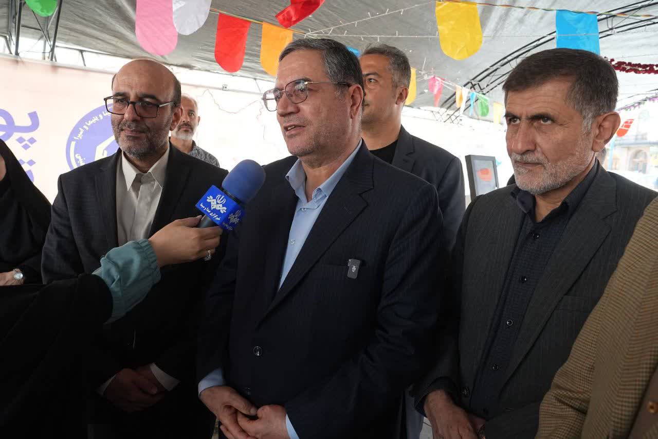 هیچ دانشآموزی نباید به دلیل مشکلات مالی از تحصیل بازبماند