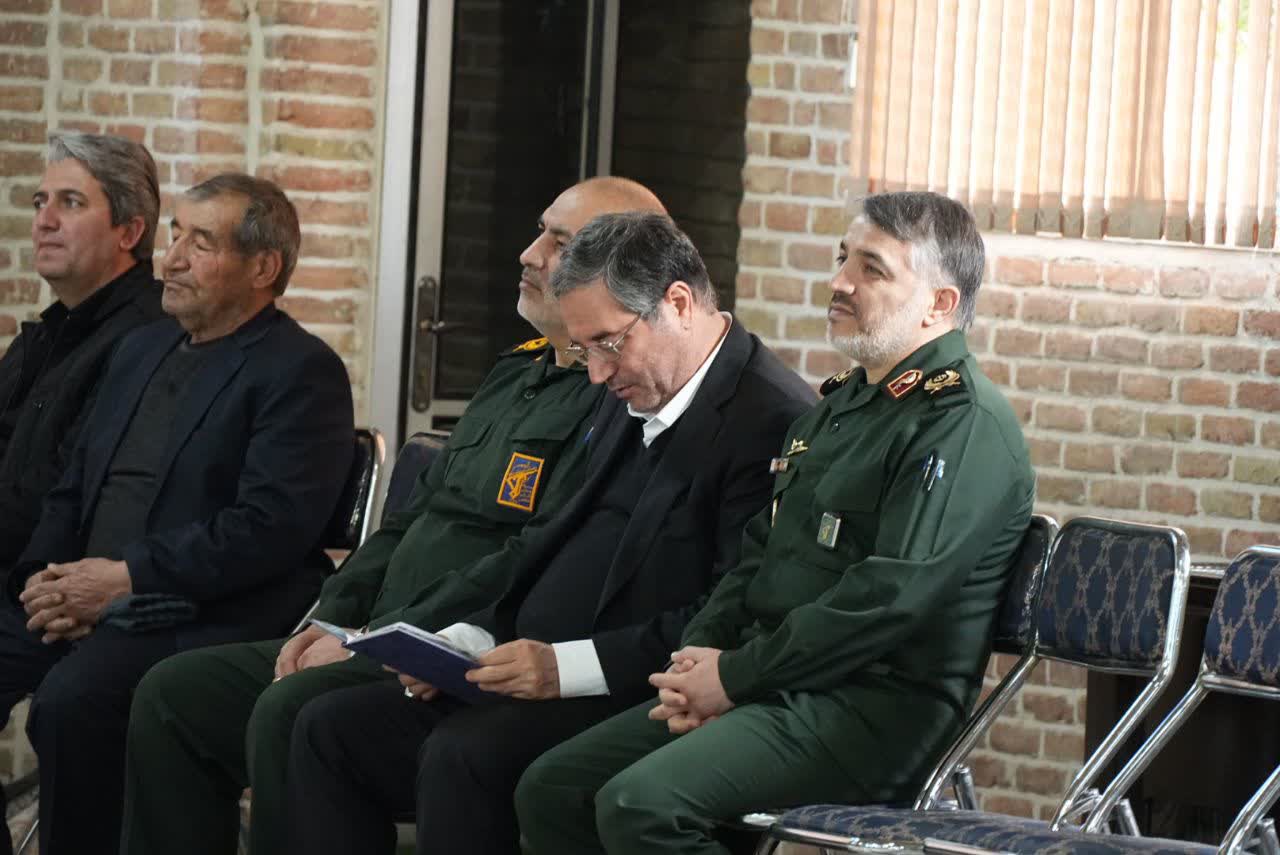 برگزاری مراسم گرامیداشت خانواده معزز شهیدان ورمزیار در سلماس + تصاویر