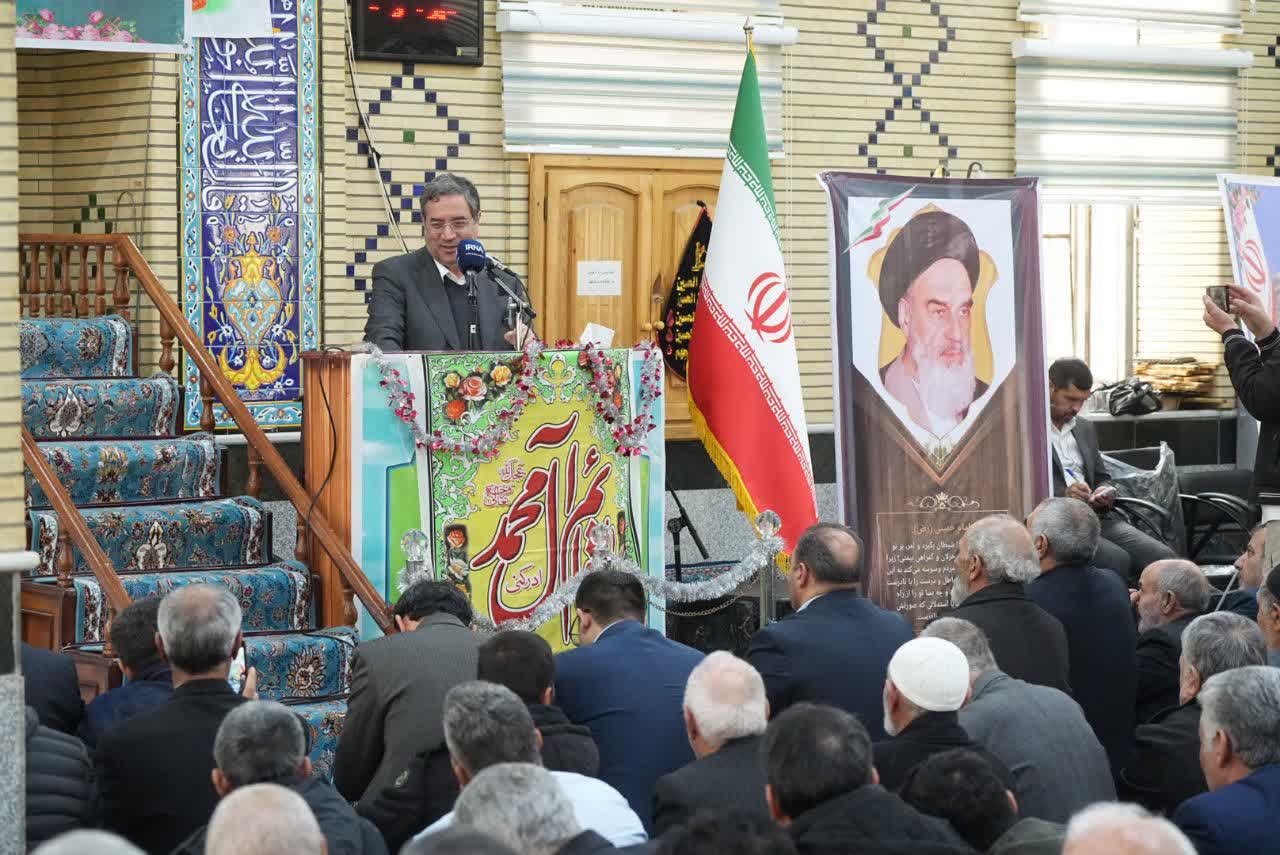 حضور استاندار آذربایجان‌غربی در نماز جمعه شهر محمدیار + تصاویر