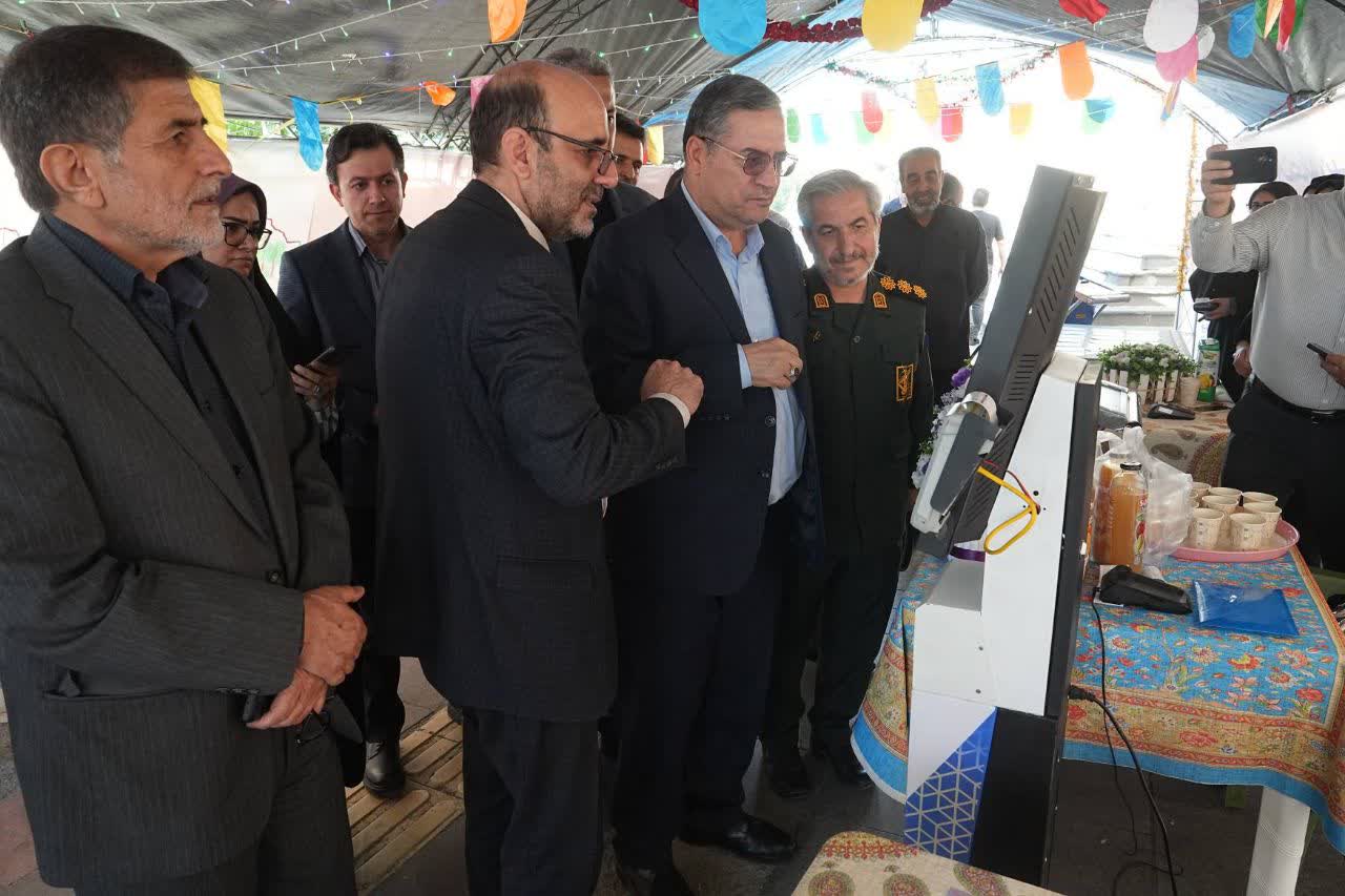 هیچ دانشآموزی نباید به دلیل مشکلات مالی از تحصیل بازبماند