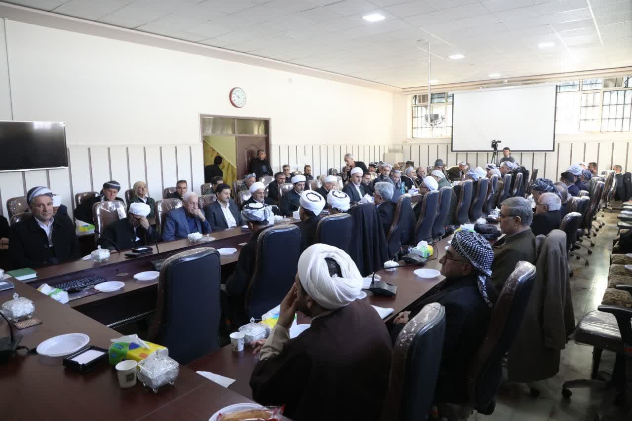 آلبوم تصویری / دیدار استاندار آذربایجانغربی با جمعی از روحانیون، سران طوایف و عشایر شهرستان پیرانشهر