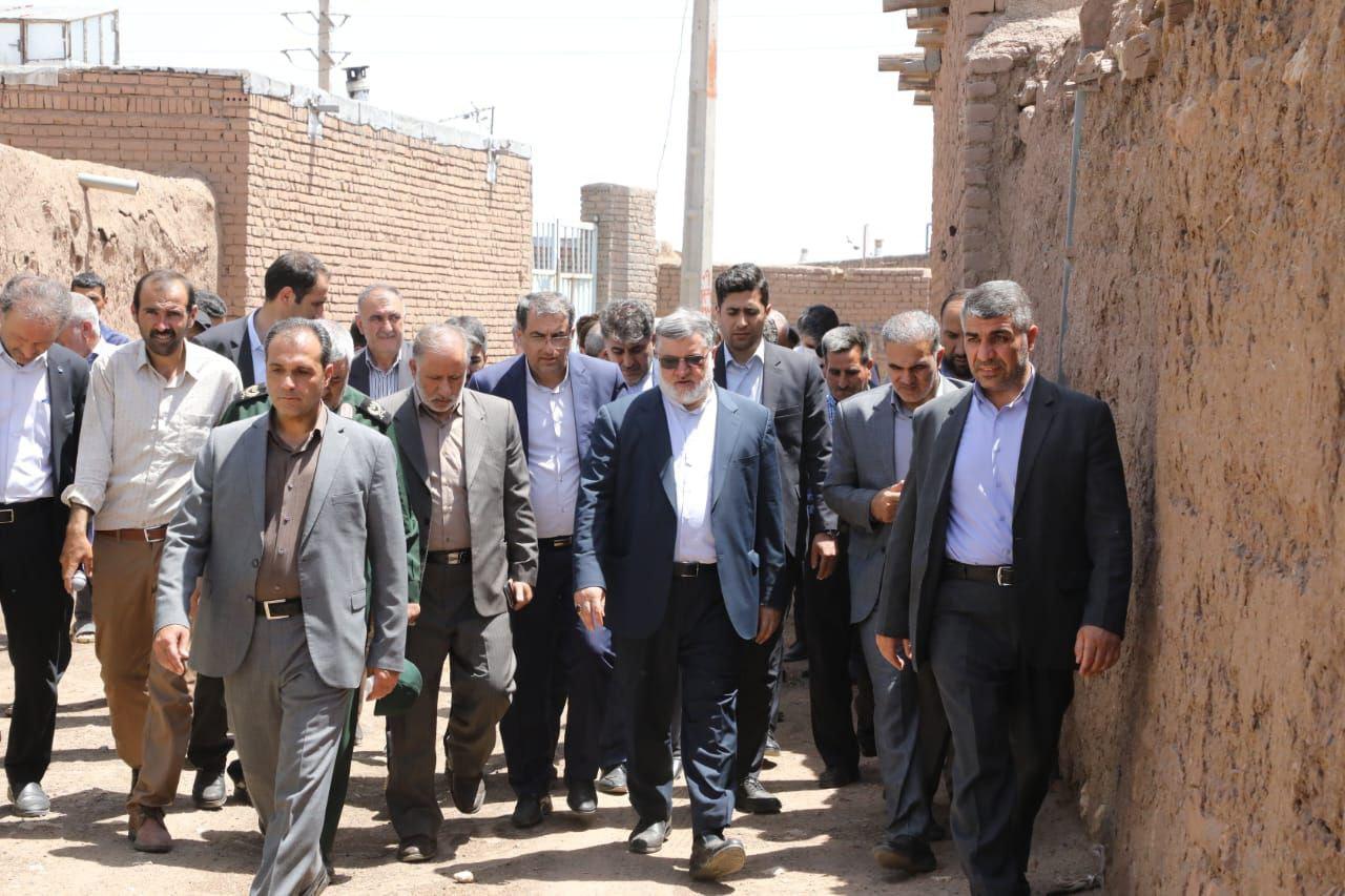 حضور استاندار آذربایجانغربی در جمع مردم روستای مظفرآباد بخش ایواوغلی