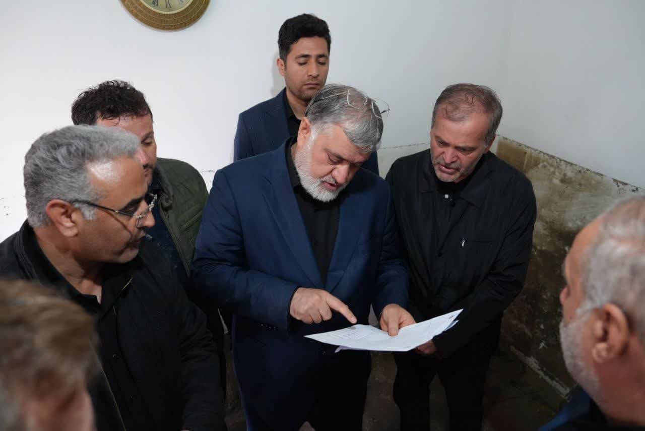 آلبوم تصویری / بازدید استاندار آذربایجان غربی از روند امدادرسانی به متاثرین از آبگرفتگی در ارومیه