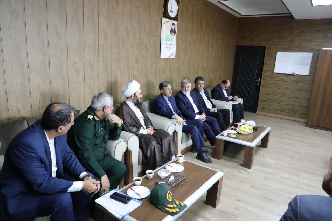 برگزاری جلسه بررسی روند بازسازی مناطق زلزلهزده شهرستان خوی + تصاویر